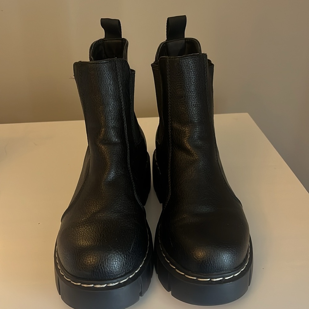 UNIONBAY NWOT Heather Leather Boots black size 6M - Picture 2 of 7